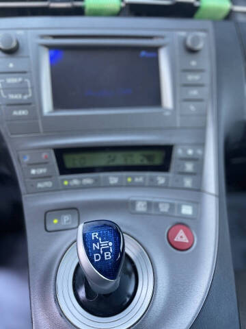 2012 Toyota Prius Two
