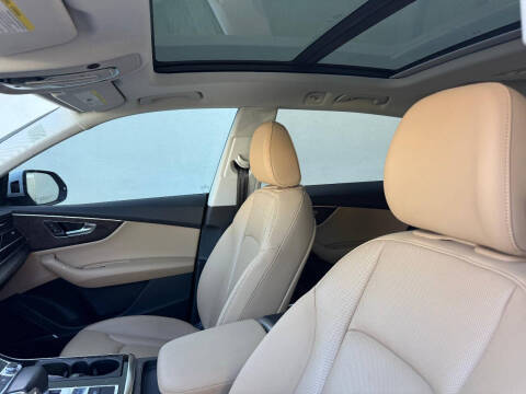 2019 Audi Q8 quattro Premium Plus 55 TFSI