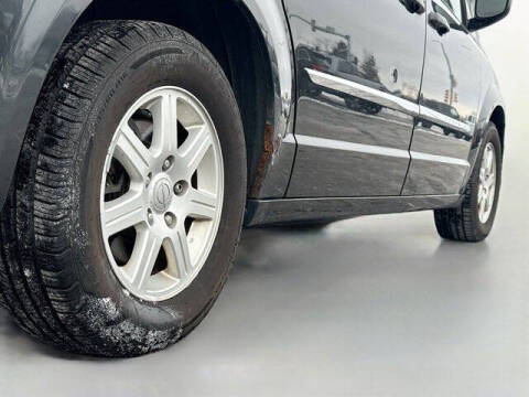 2012 Chrysler Town and Country Touring