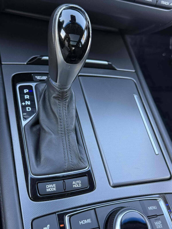 2016 Hyundai Genesis