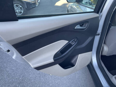 2014 Ford Focus SE