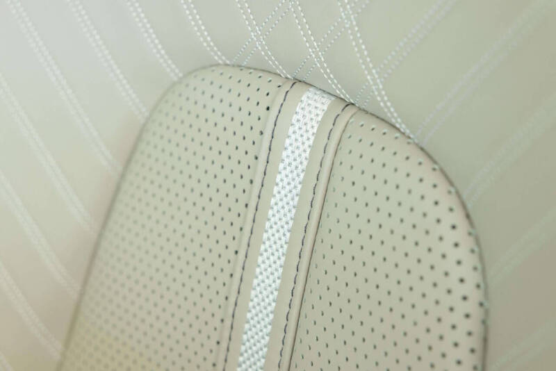 2025 Aston Martin DBX 707