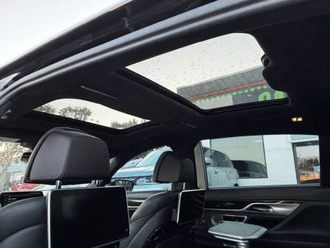 2017 BMW 7 Series 750i