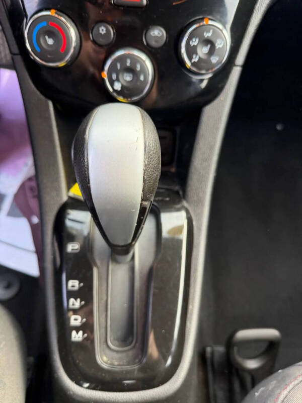 2017 Chevrolet Sonic LT Auto