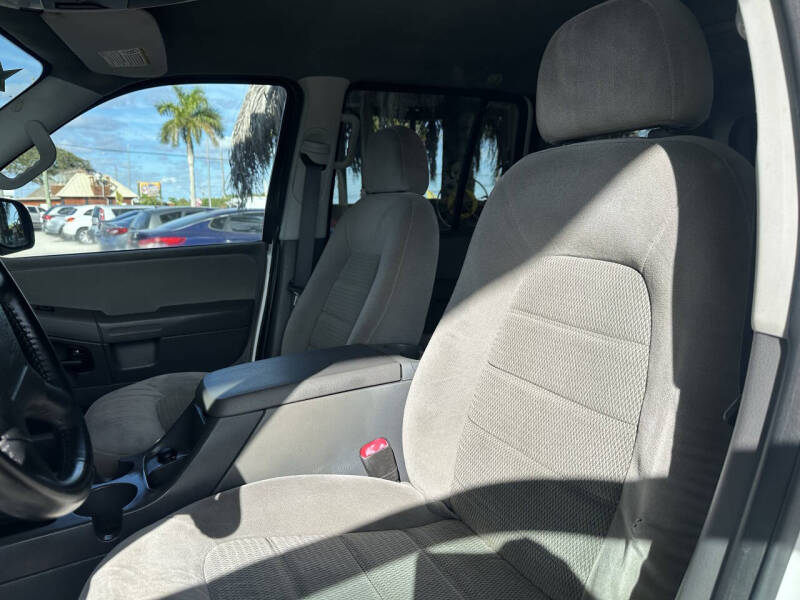 2005 Ford Explorer XLT