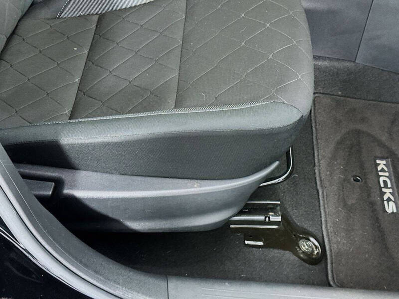 2019 Nissan Kicks SV