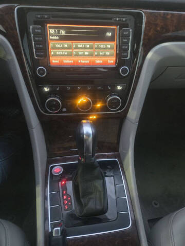 2013 Volkswagen Passat TDI SEL Premium