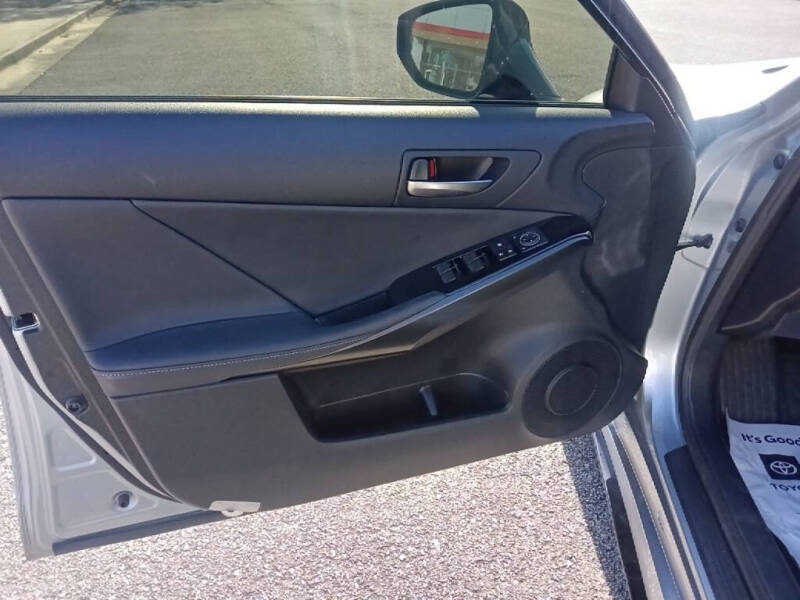 2024 Lexus IS 350 F SPORT Design