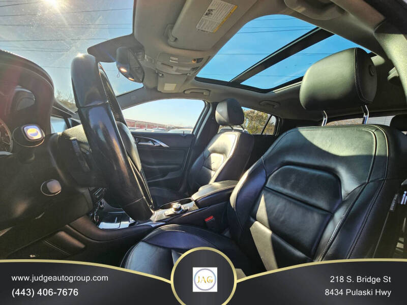 2017 Infiniti QX30 Premium