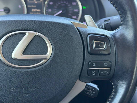 2017 Lexus IS 200t