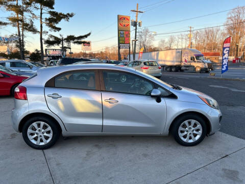2015 Kia Rio 5-Door LX