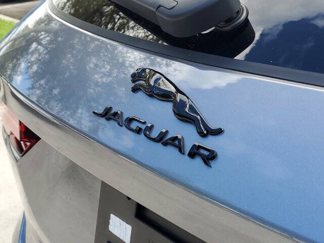 2024 Jaguar F-PACE P250 R-Dynamic S