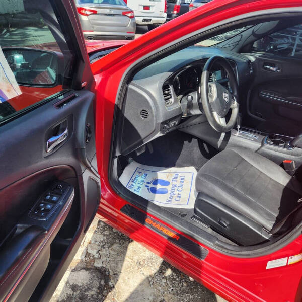 2013 Dodge Charger SE