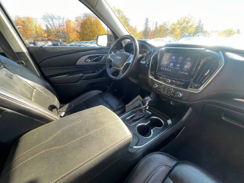 2021 Chevrolet Traverse LT Leather
