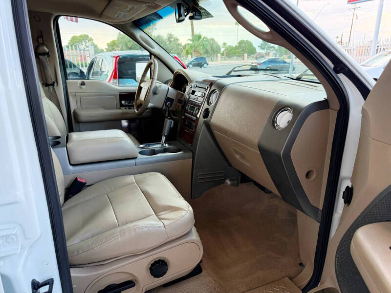 2005 Ford F-150 Lariat