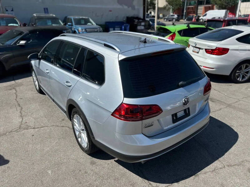 2017 Volkswagen Golf Alltrack