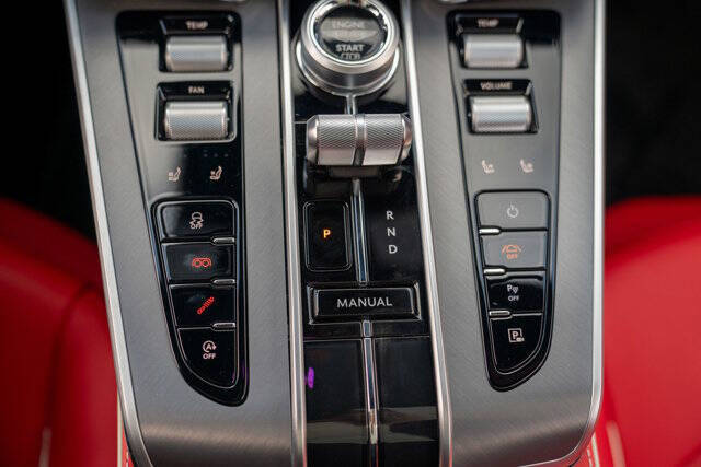 2025 Aston Martin Vanquish