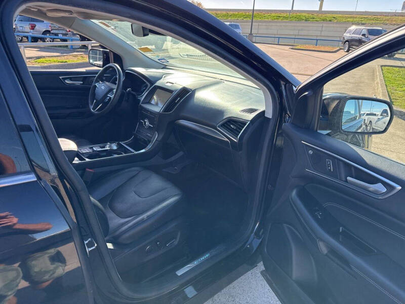 2019 Ford Edge Titanium