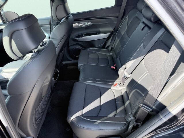 2022 Genesis GV70 2.5T Standard