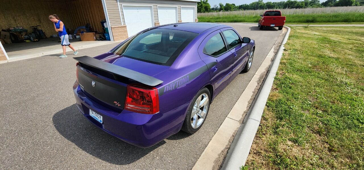 2007 Dodge Charger 16