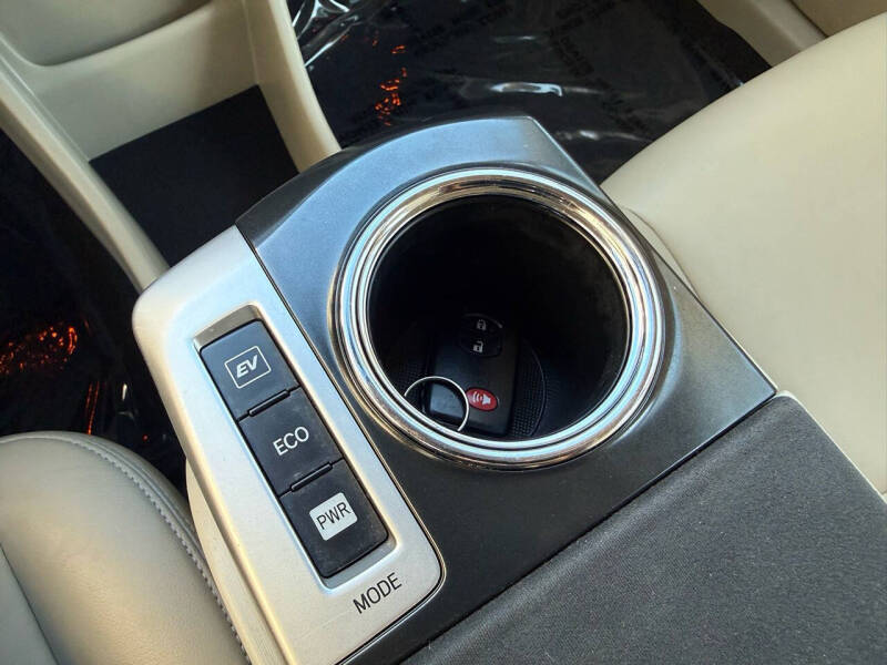 2012 Toyota Prius v Three