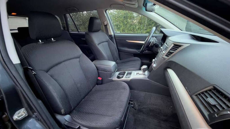 2011 Subaru Outback 2.5i Premium