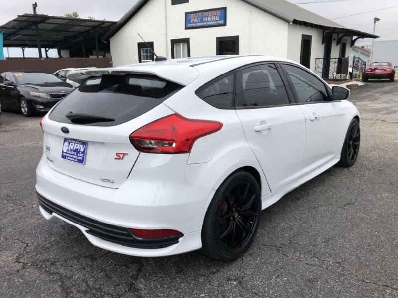 2018 Ford Focus ST