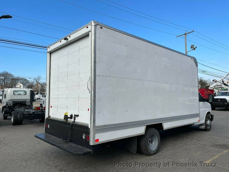 2016 GMC Savana 3500