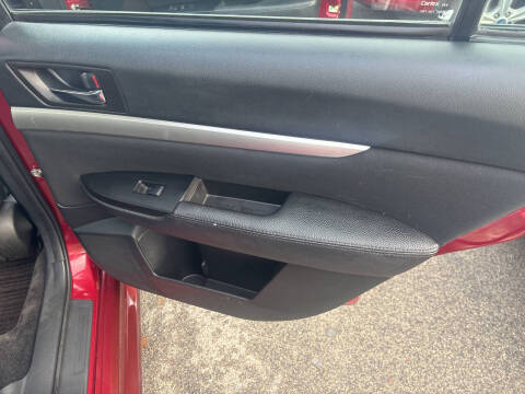 2010 Subaru Legacy 2.5i Premium