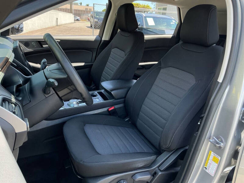 2023 Ford Edge SE