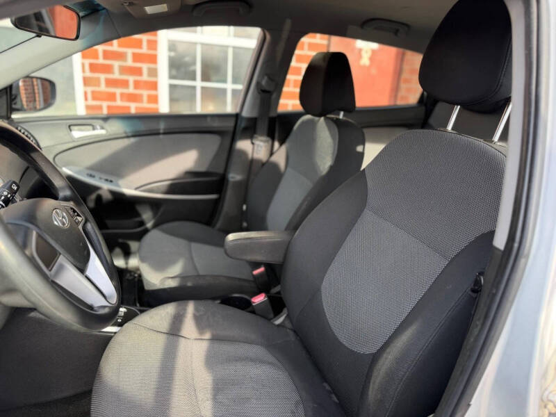 2013 Hyundai Accent GS