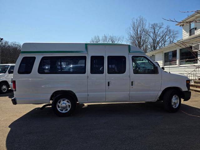 2012 Ford E-Series E-350 SD
