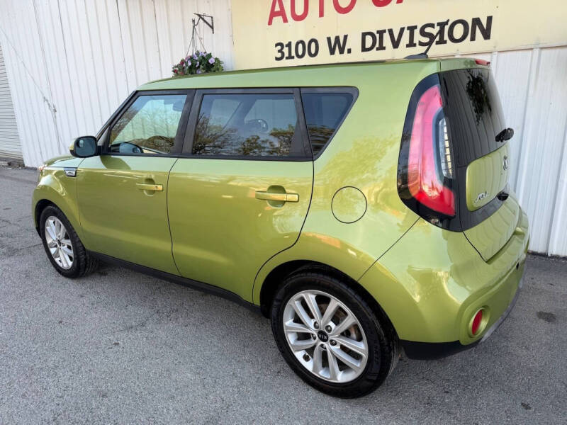 2017 Kia Soul +