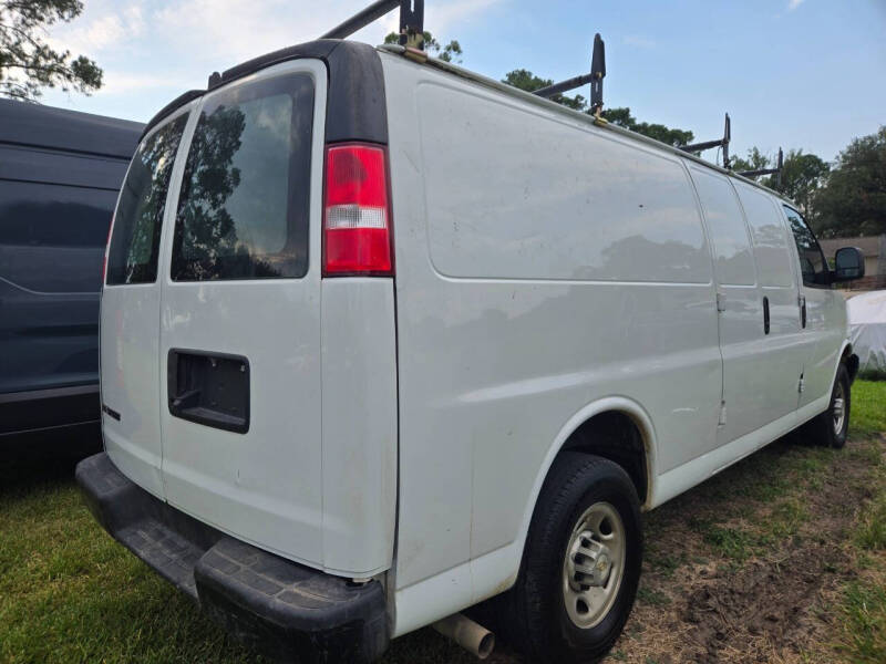2023 Chevrolet Express 2500