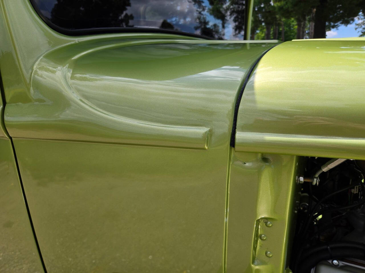 1930 Dodge 5-Window Coupe 75