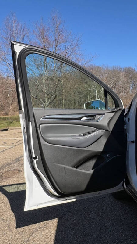 2020 Buick Enclave Essence