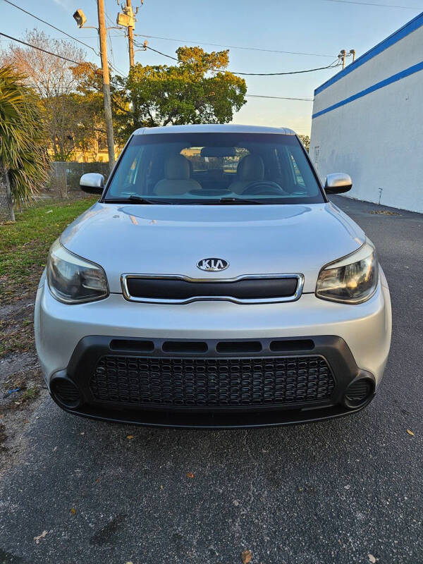 Used 2014 Kia Soul Base with VIN KNDJN2A22E7721663 for sale in Pompano Beach, FL