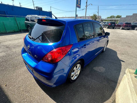 2011 Nissan Versa 1.8 S