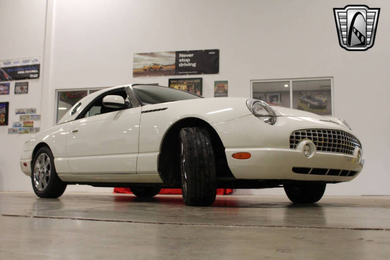 2002 Ford Thunderbird Deluxe