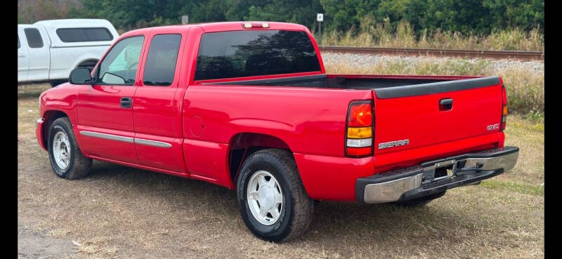 2004 GMC Sierra 1500 Work Truck photo 4