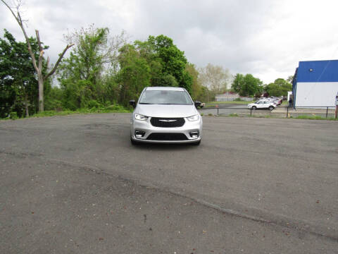 2024 Chrysler Pacifica Touring L