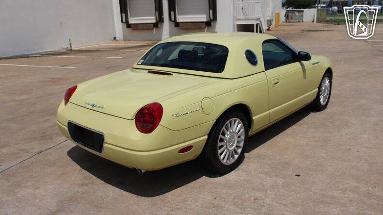 2005 Ford Thunderbird