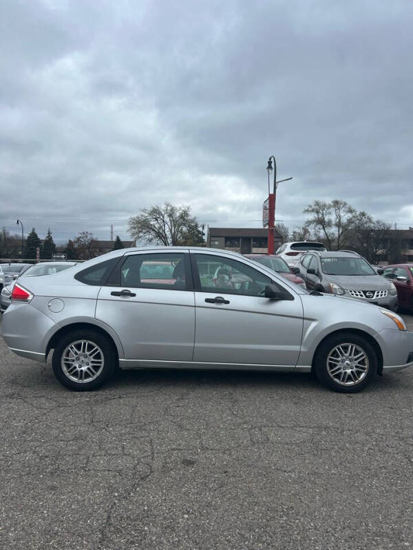 2011 Ford Focus SE photo 7