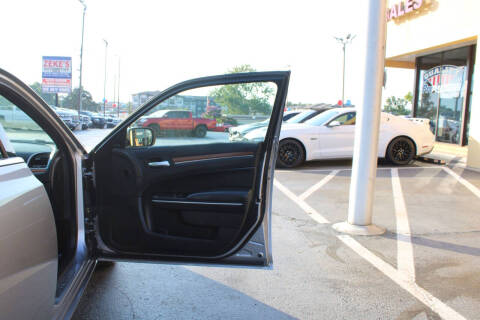 2017 Chrysler 300 C Platinum