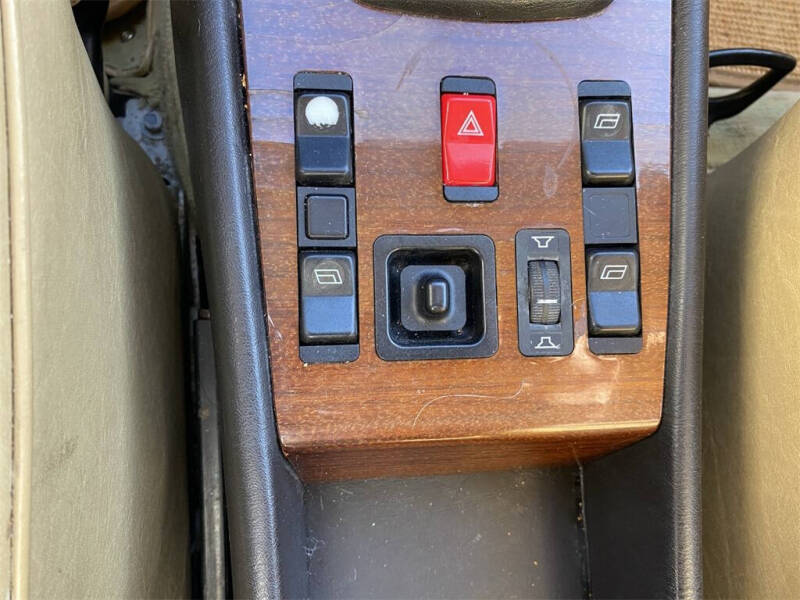 1985 Mercedes-Benz 300-Class 300 D