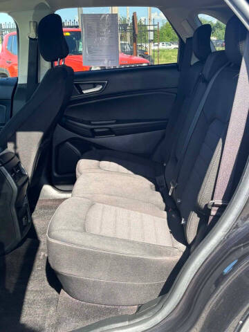 2020 Ford Edge SE