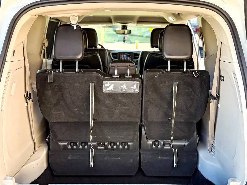 2020 Chrysler Voyager LXi