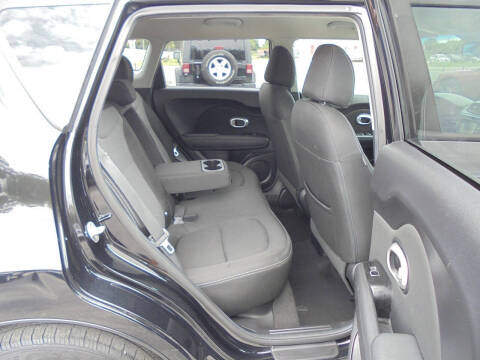 2017 Kia Soul +