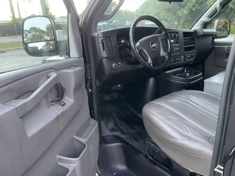 2017 Chevrolet Express 2500