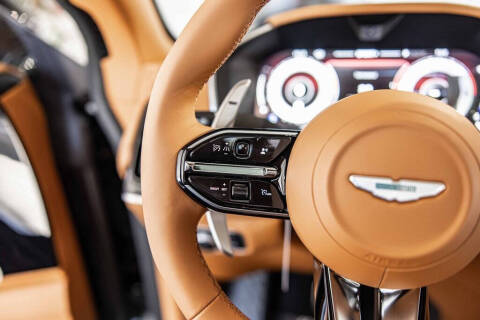 2026 Aston Martin DBX 707